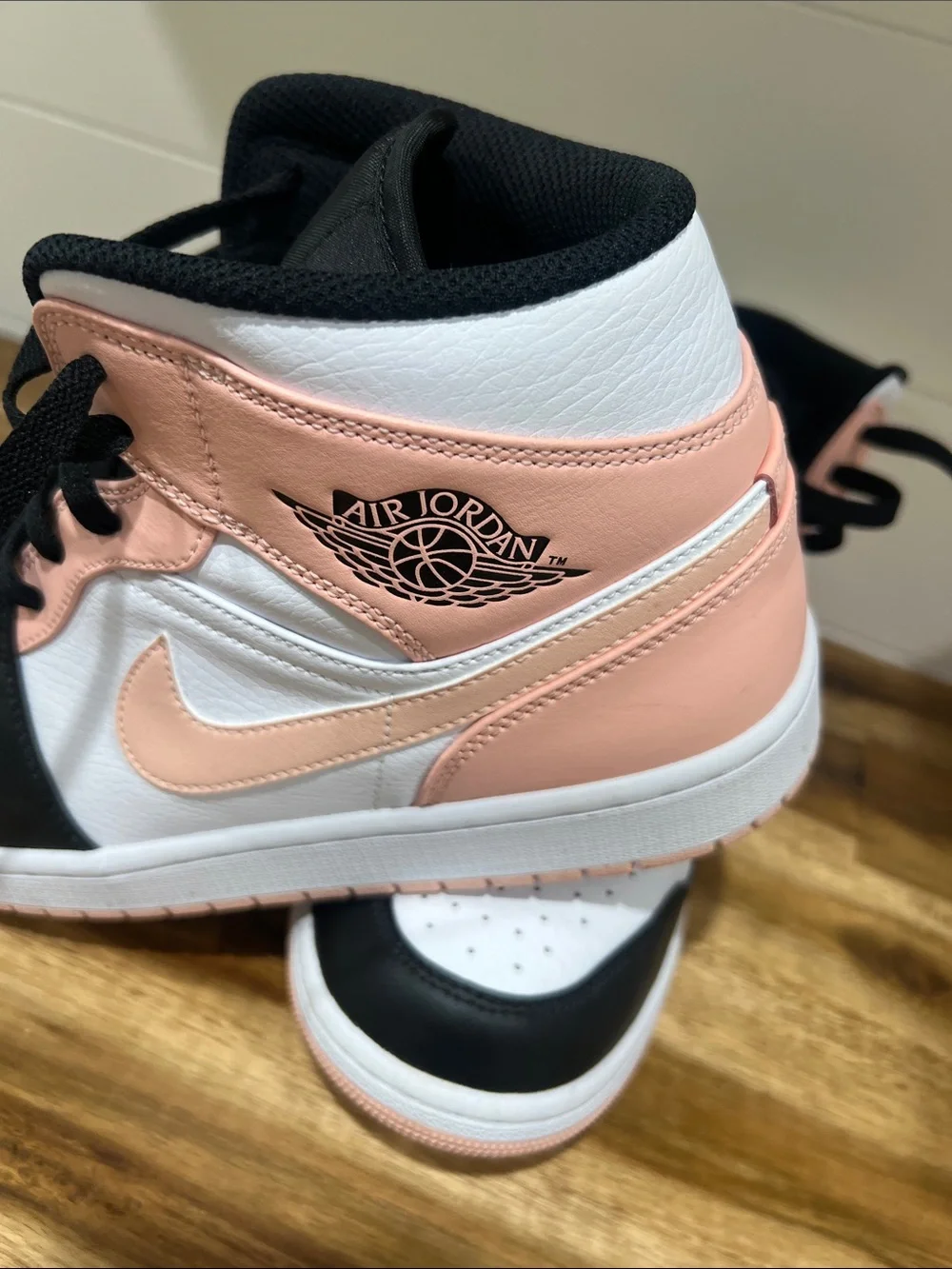 2021 Air Jordan 1 Mid 'Crimson Tint'